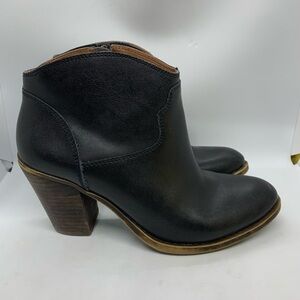 Lucky Brand Eller Black Leather Bootie Size 8